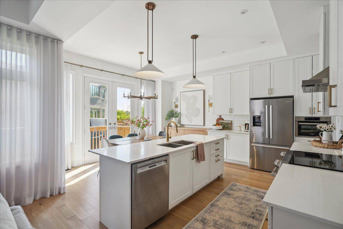 Oakville, ON L6M 5M4,1171 Queens Plate RD