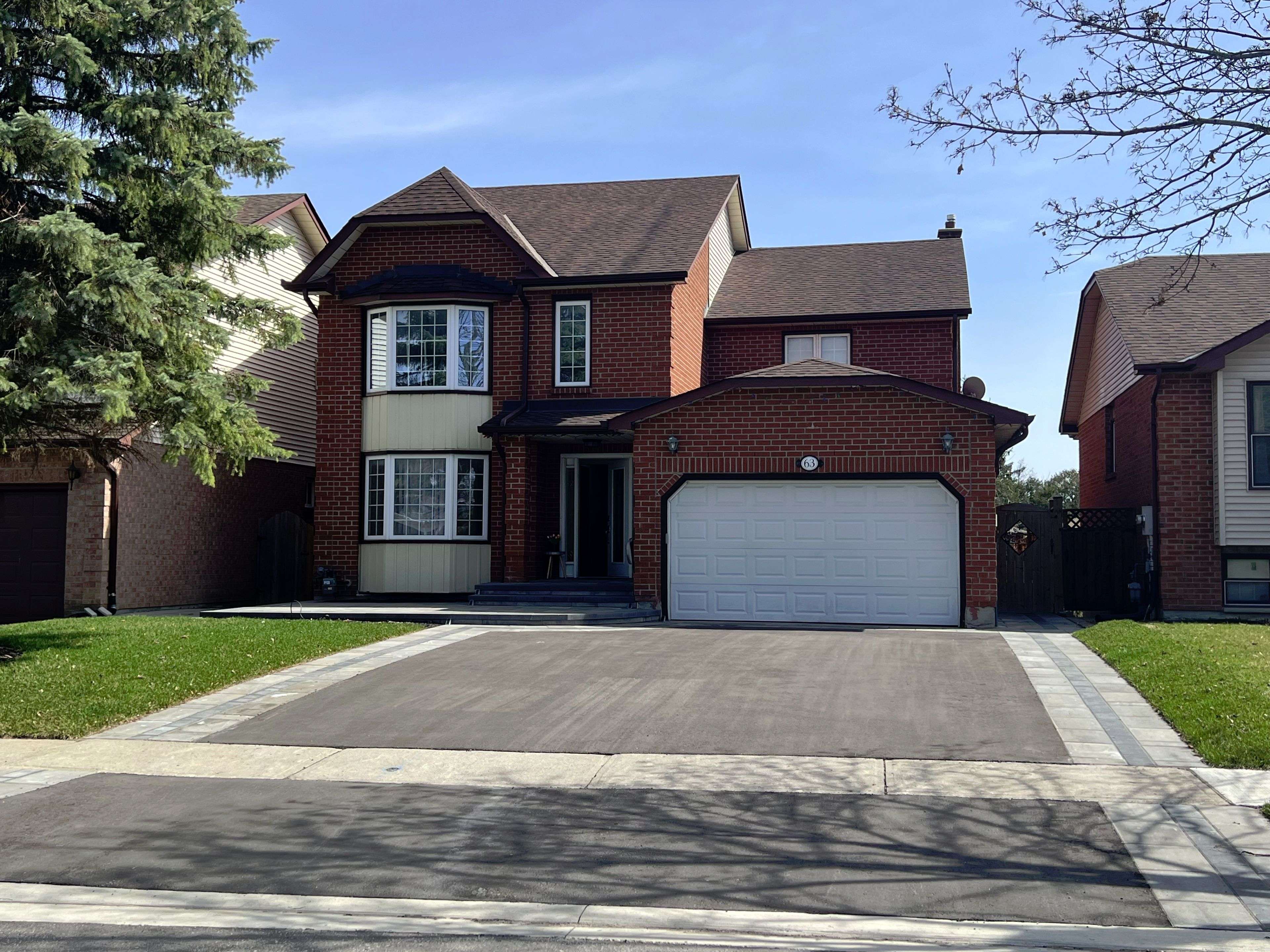 Oshawa, ON L1G 7W2,63 Taylorwood RD #Main & 2nd Floor