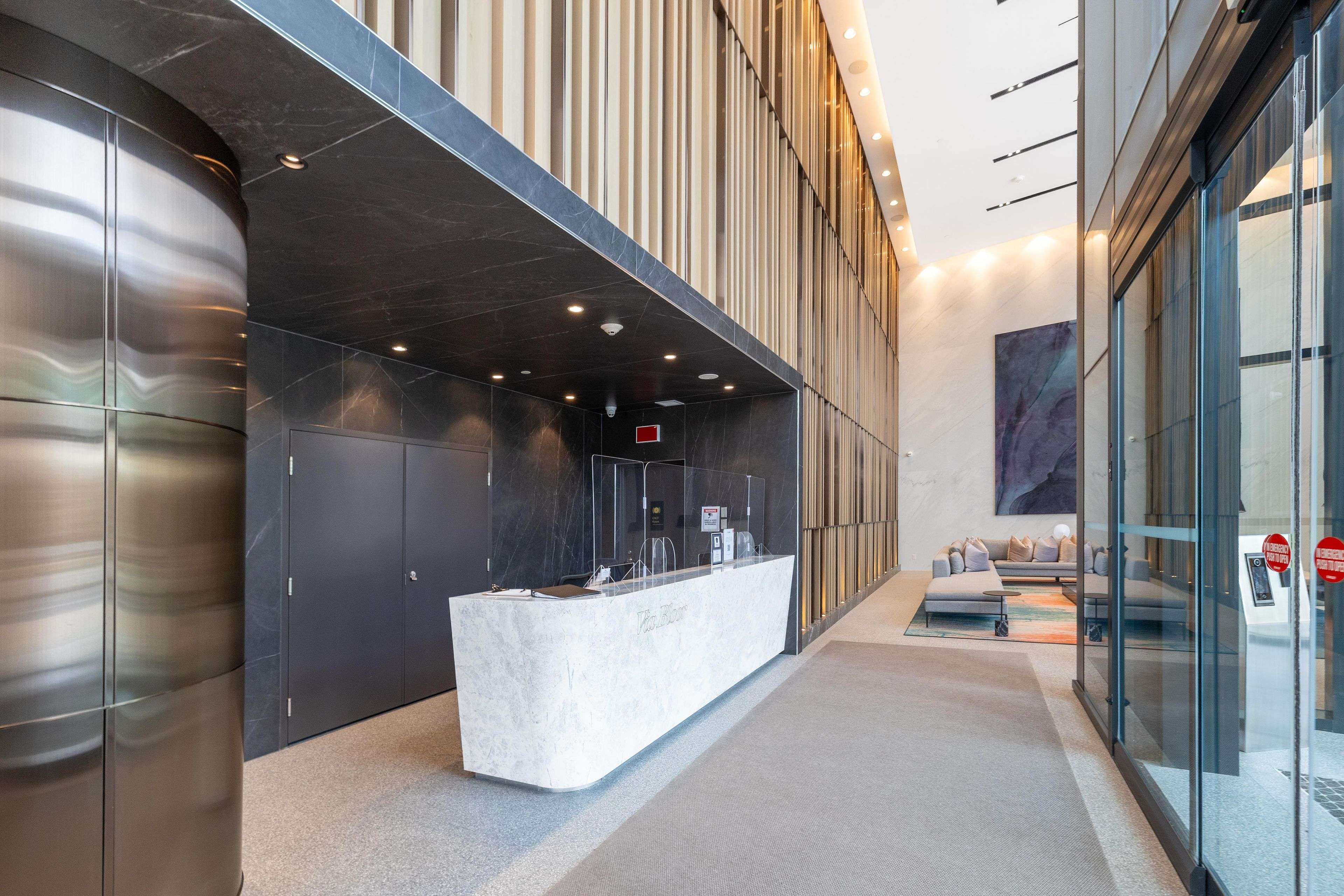 Toronto C08, ON M4W 0B3,585 Bloor ST E #922