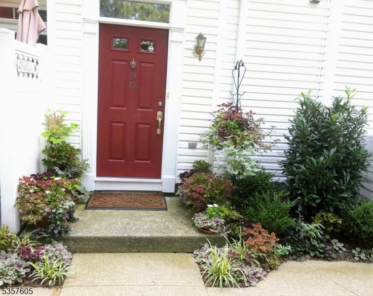 Morris Twp., NJ 07960,90 Hancock Dr