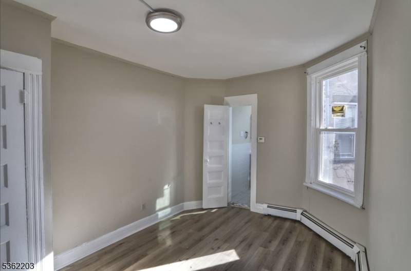 Harrison Town, NJ 07029,743 Harrison Ave #7