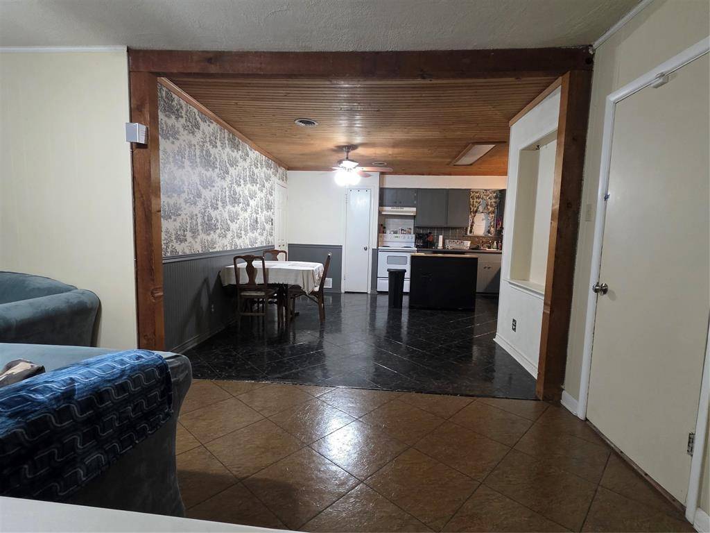 Lancaster, TX 75146,212 W 7th Street