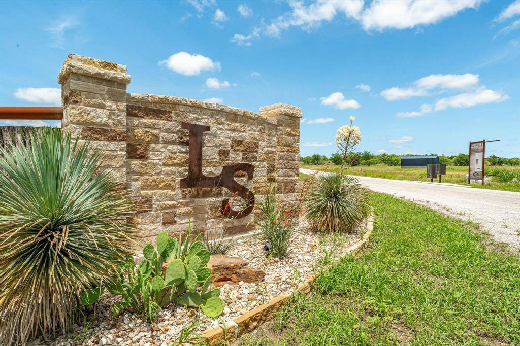 Perrin, TX 76082,910 Old Oran Road