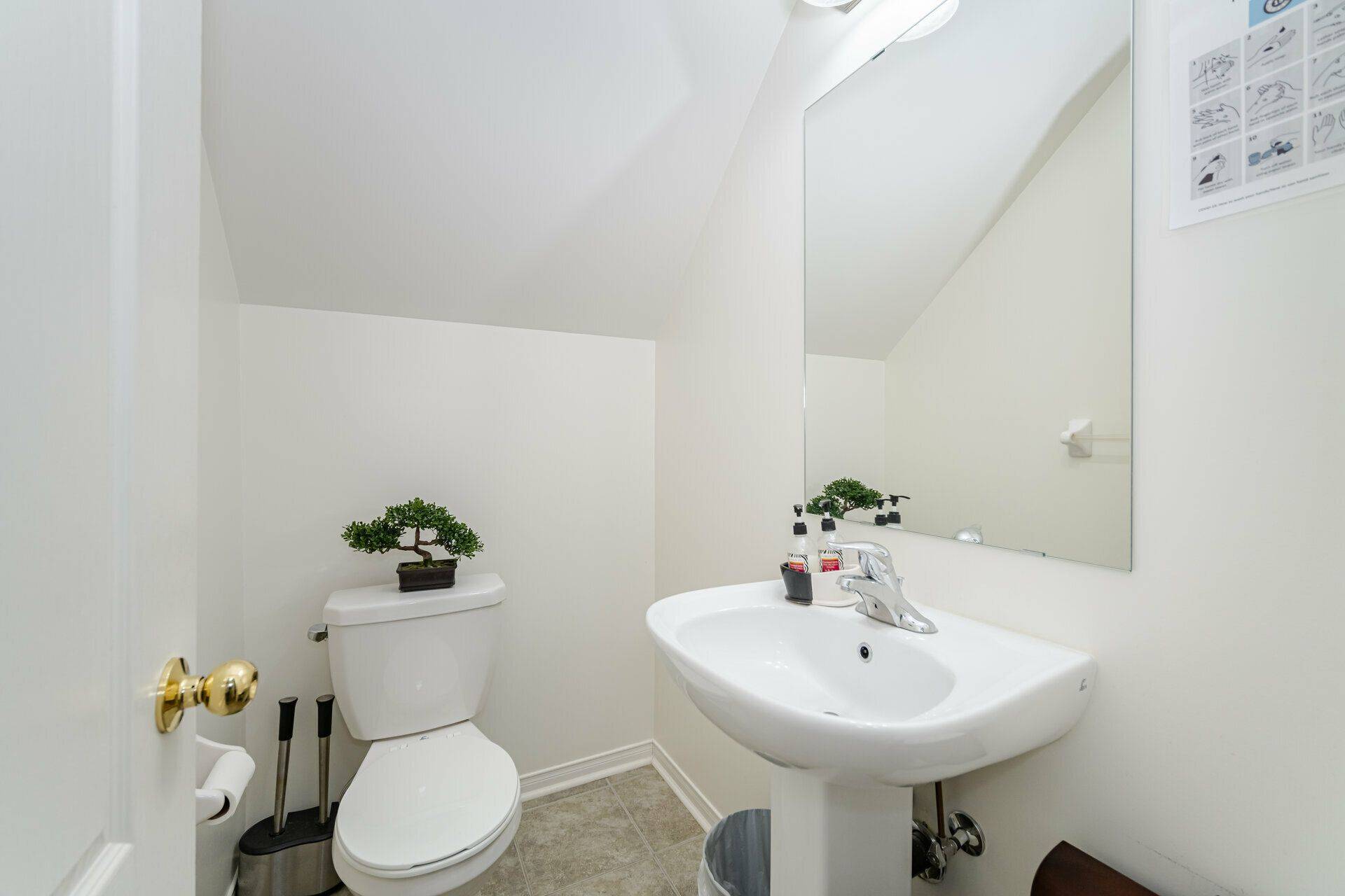 Mississauga, ON L5M 0P7,3375 Thomas ST #3,4