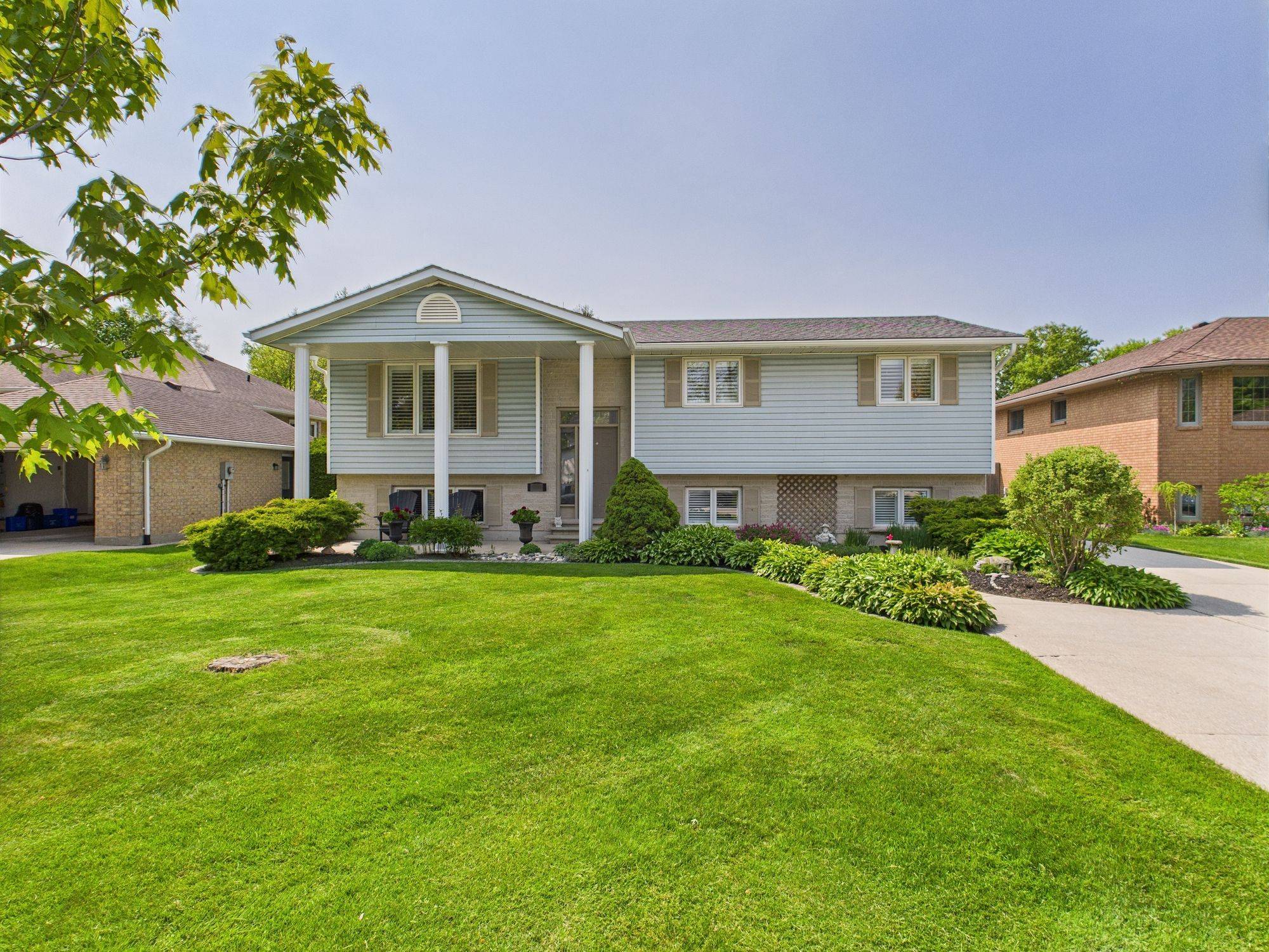 Kincardine, ON N2Z 3B1,370 Park ST