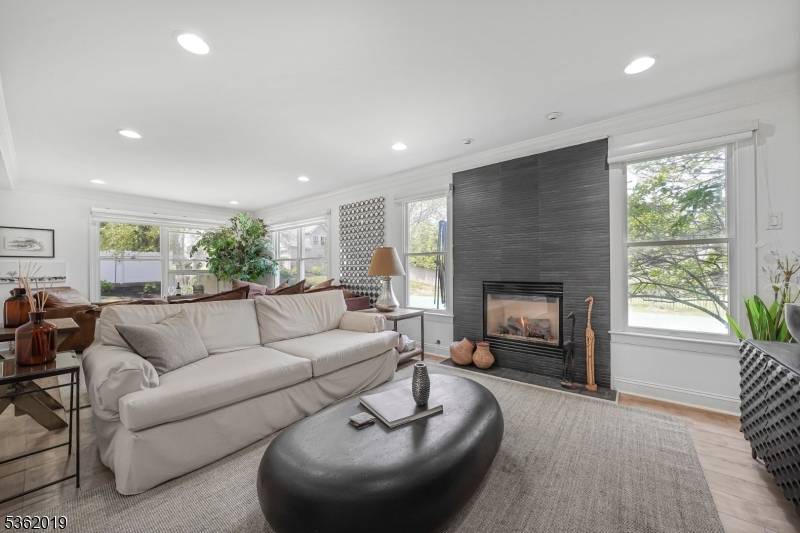 Montville Twp., NJ 07045,27 Morris Avenue