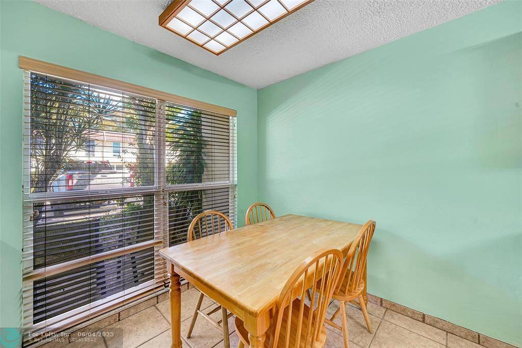 Hollywood, FL 33021,3302 Farragut St  #5D