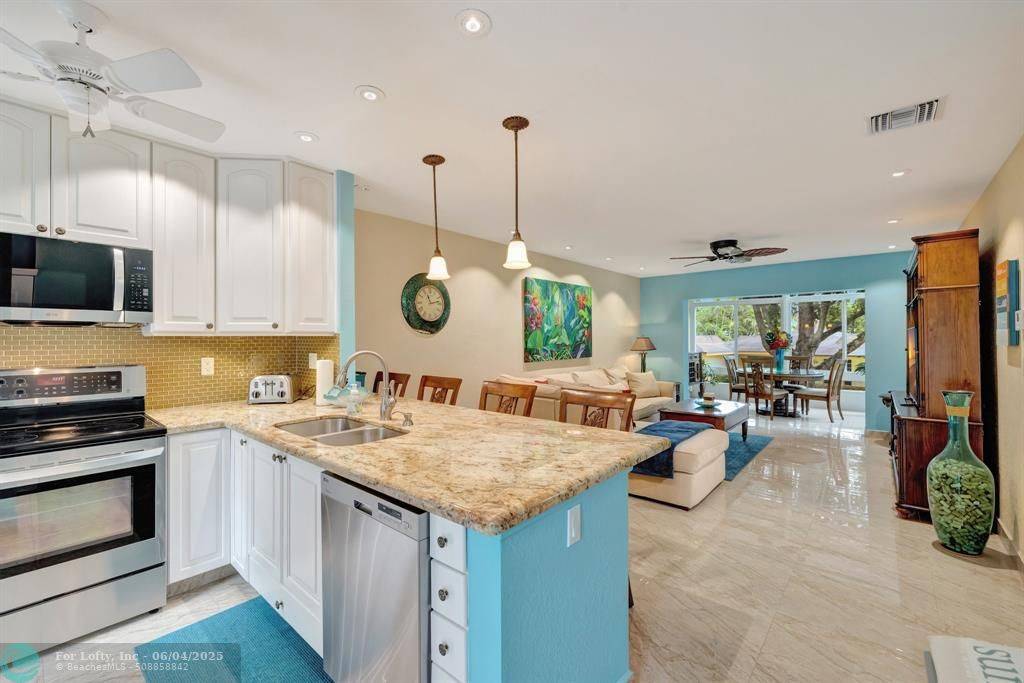 Lauderdale Lakes, FL 33313,5131 W Oakland Park Blvd  #211