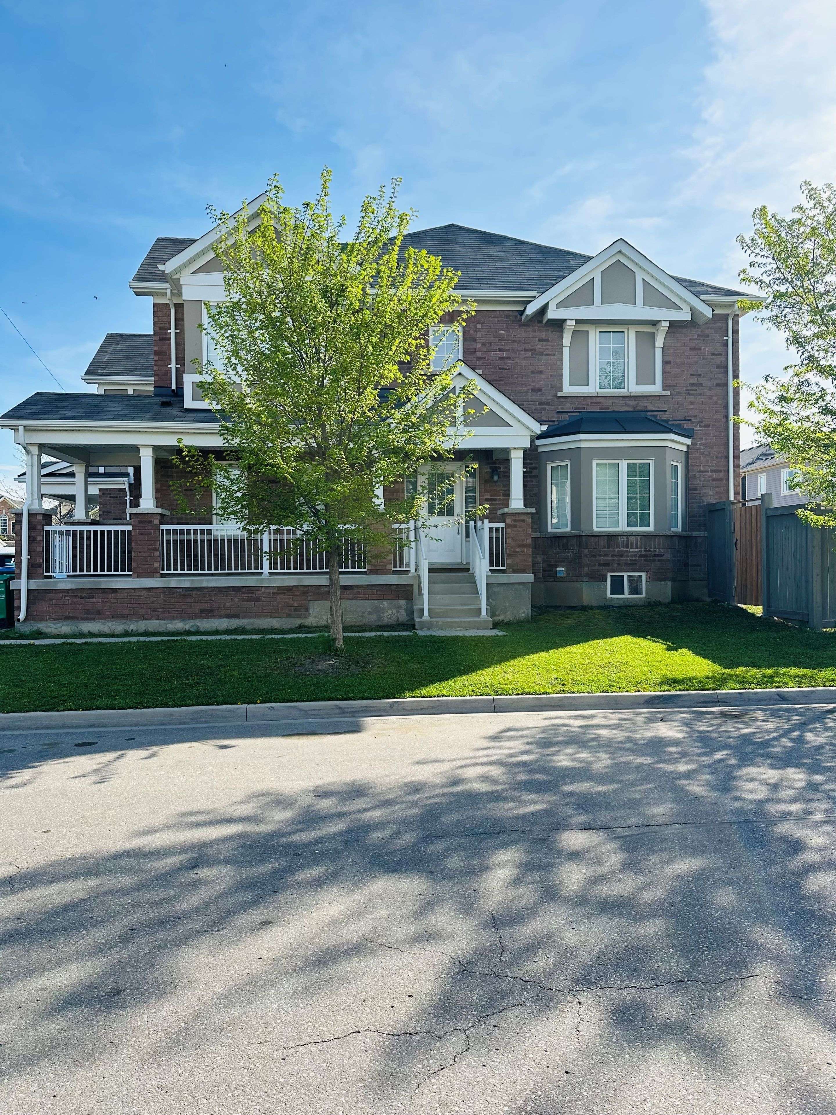 Brampton, ON L7A 4T5,5 Donlamont CIR