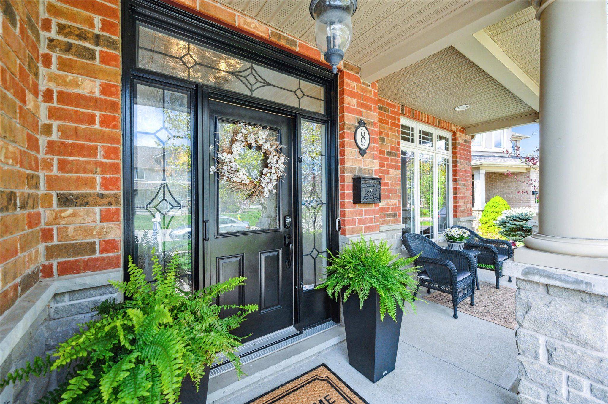 Guelph, ON N1L 0B6,8 Ray CRES