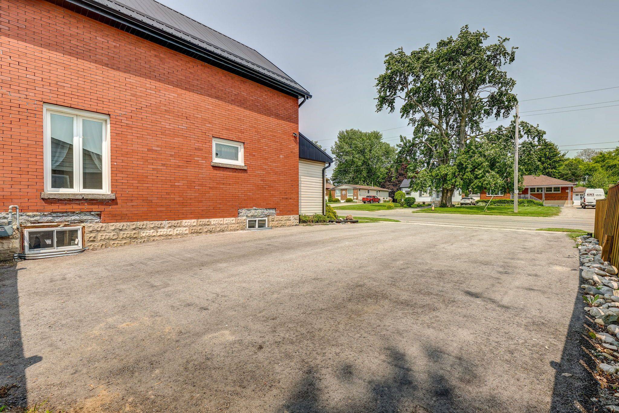 St. Thomas, ON N5R 4X6,76 Fairview AVE