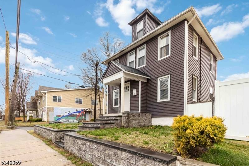 Plainfield City, NJ 07063,1432 W 3Rd St