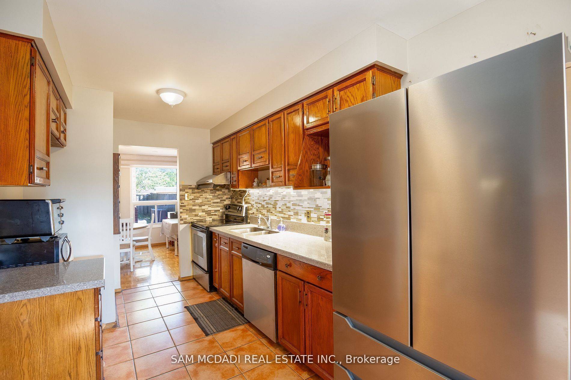 Mississauga, ON L5B 2V9,4043 Pavillion CT