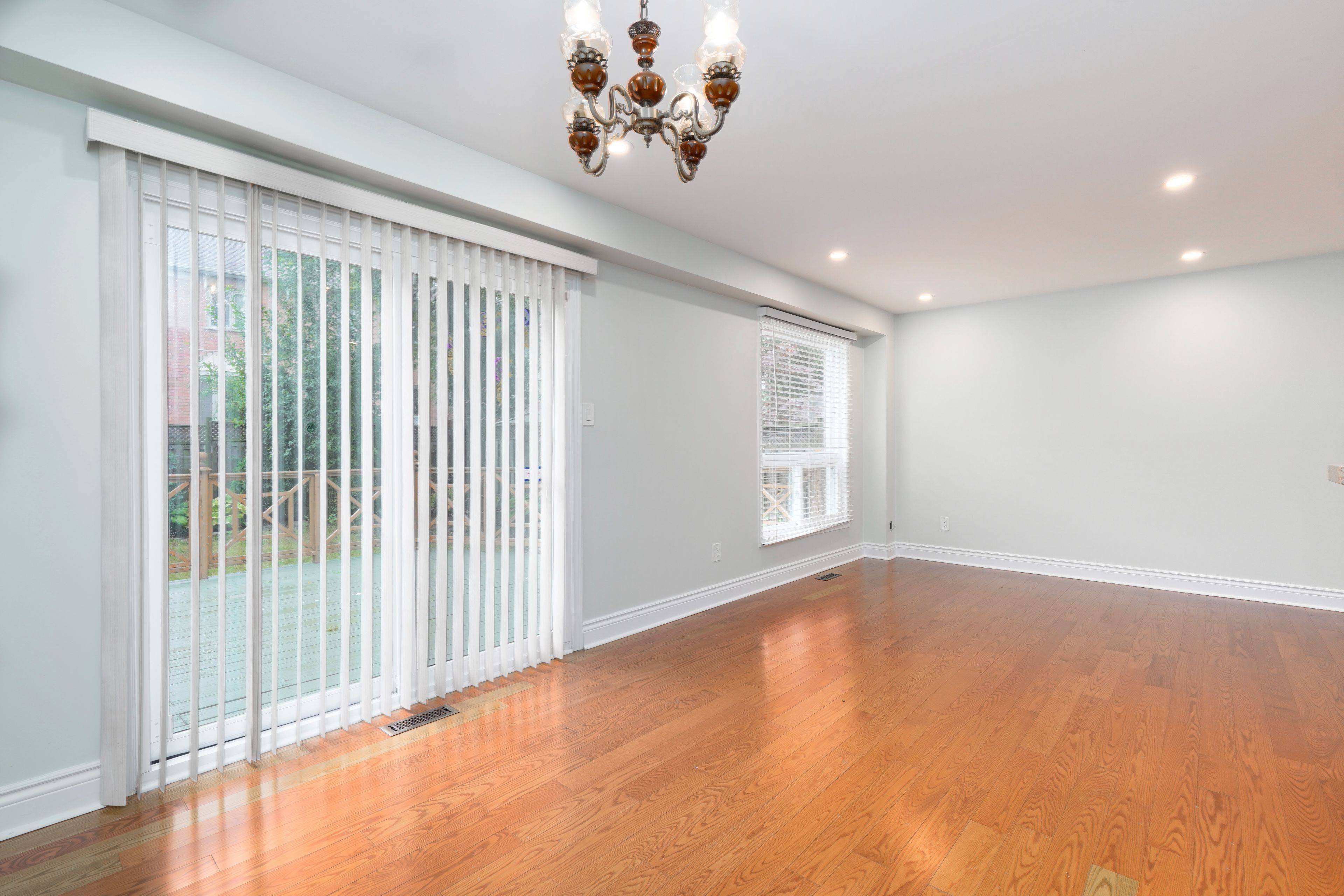 Mississauga, ON L5M 5S9,2914 Picton PL