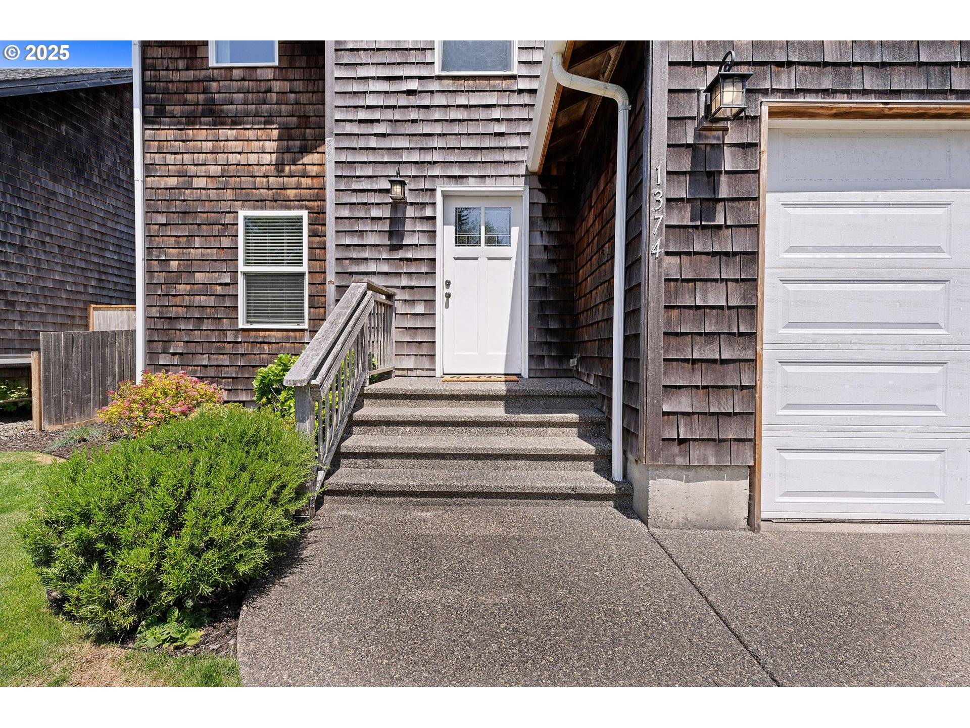 Seaside, OR 97138,1374 9TH AVE