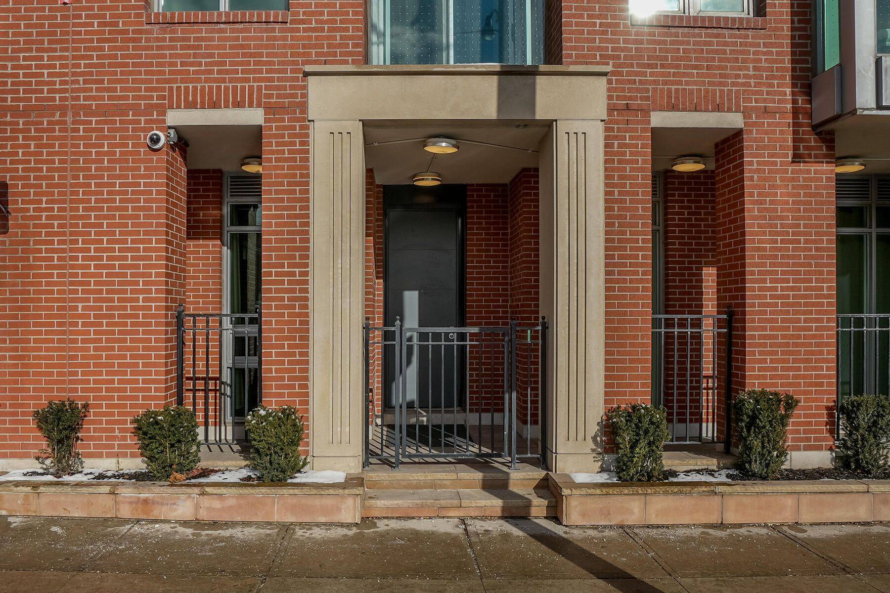 Toronto C08, ON M5A 2N1,220 George ST #TH 3
