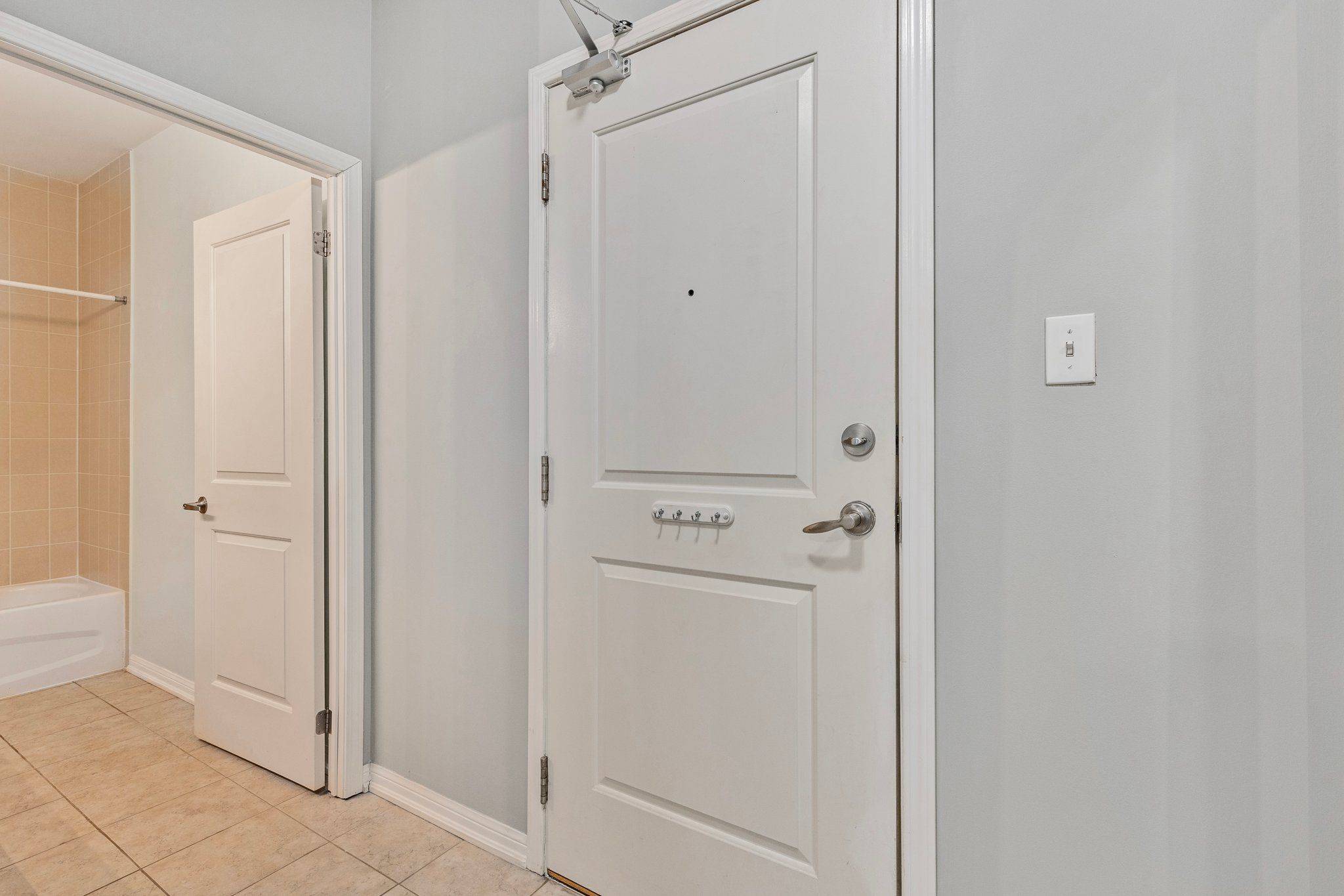Whitby, ON L1M 0J7,54 Harvey Johnston WAY #123