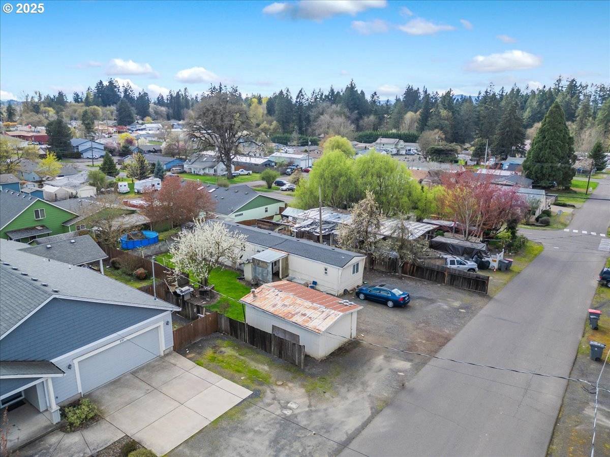 Lafayette, OR 97127,253 E 7TH ST