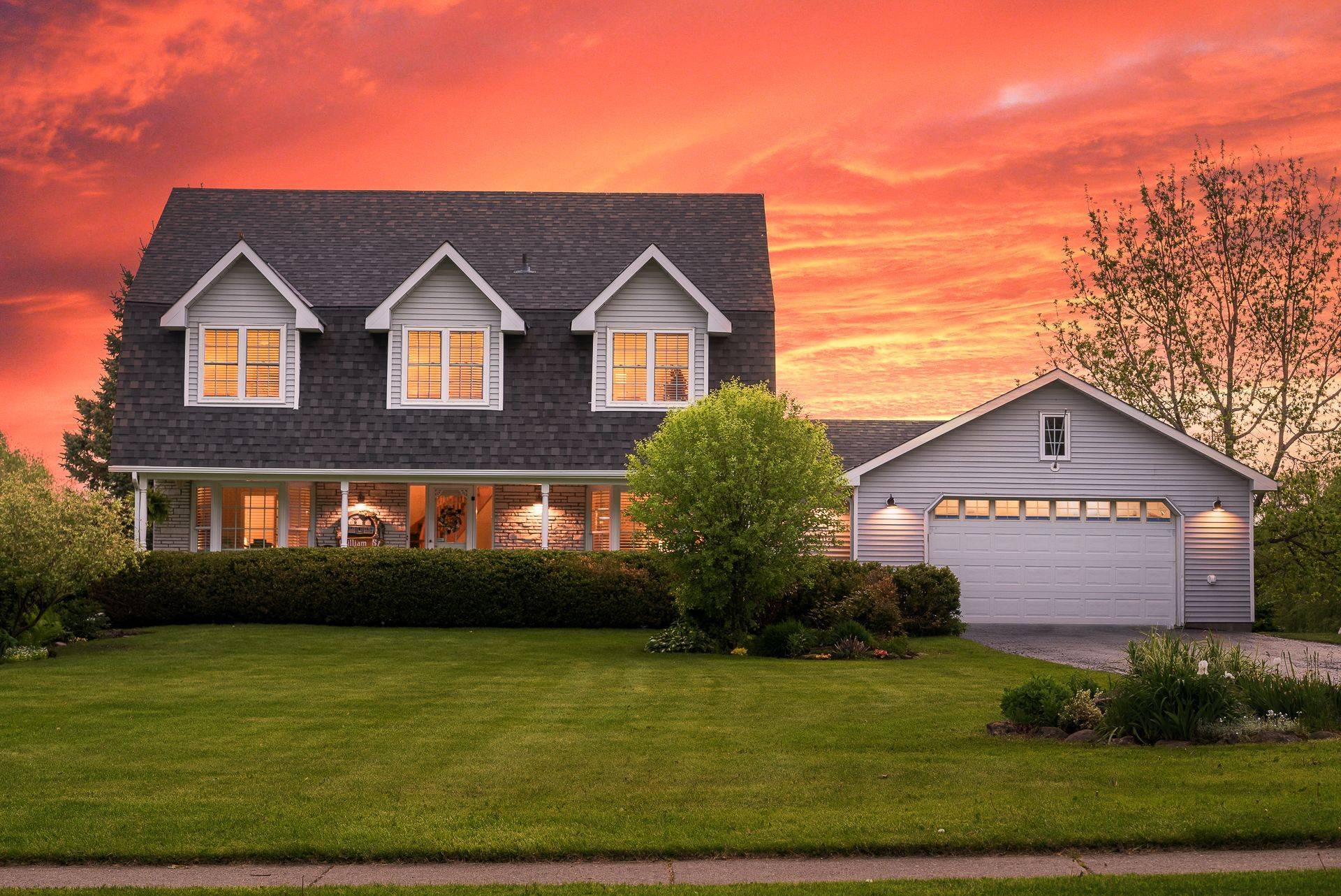 Pickering, ON L1Y 1B2,5048 William ST