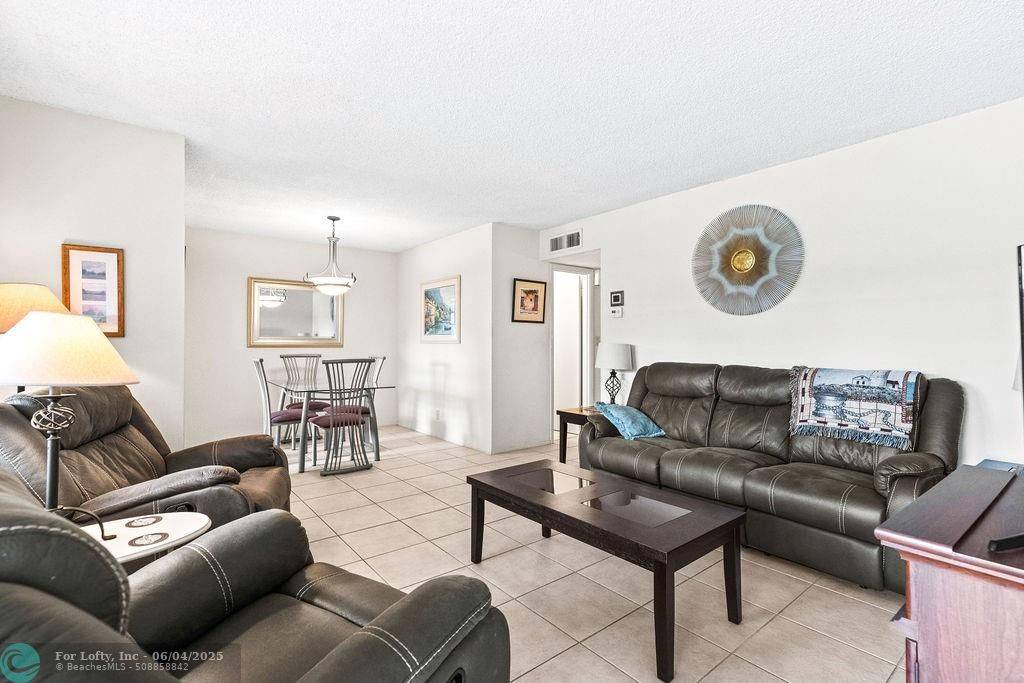 Hollywood, FL 33021,5300 Washington St  #N215