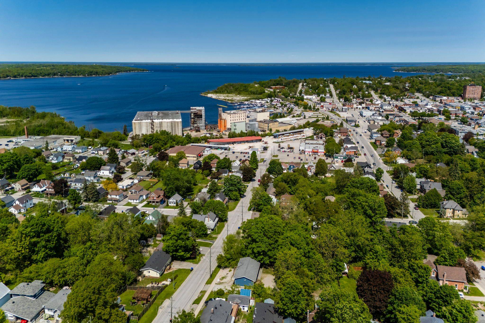 Midland, ON L4R 1G5,679 Montreal ST