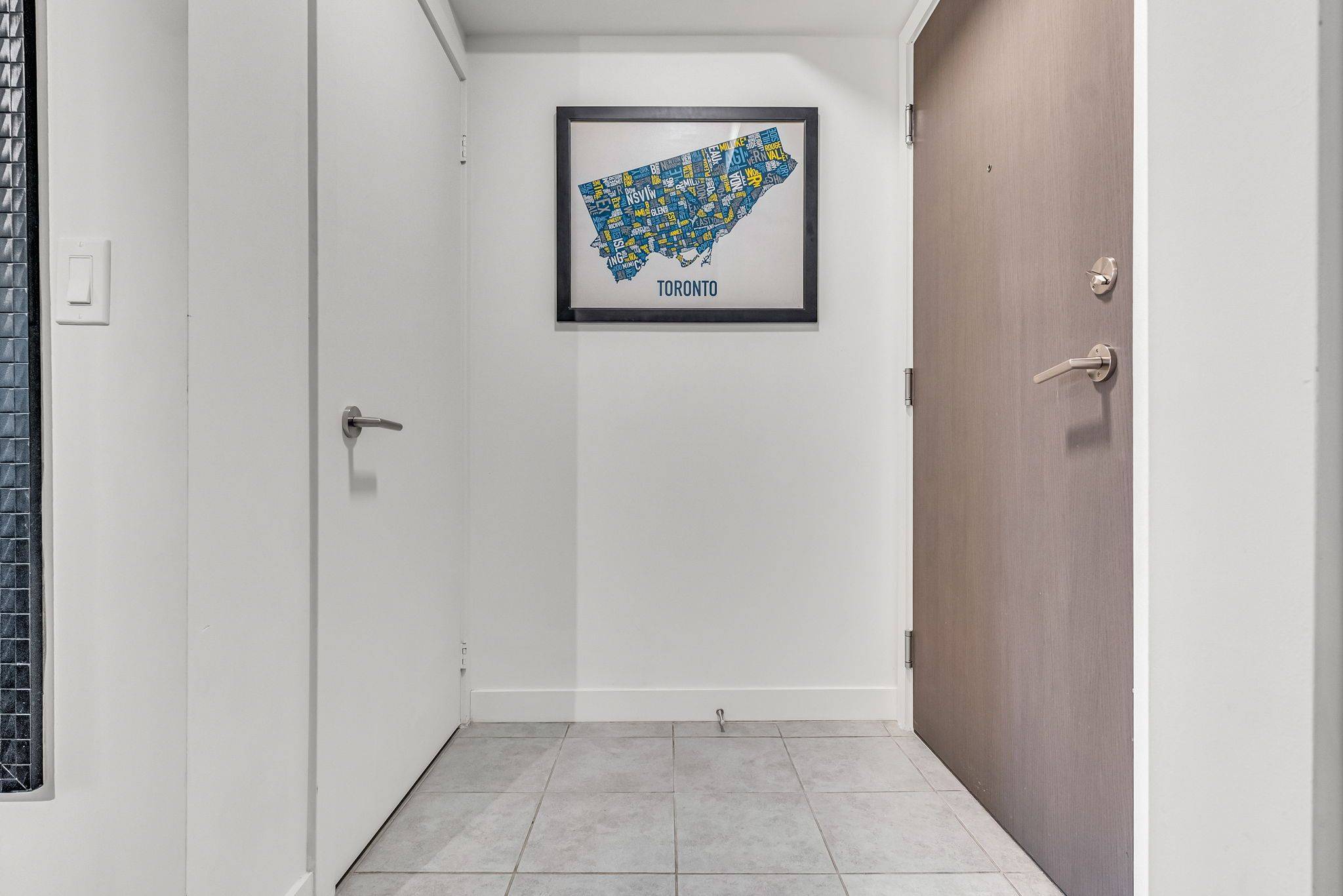 Toronto W04, ON M9N 0B6,10 Wilby CRES #908