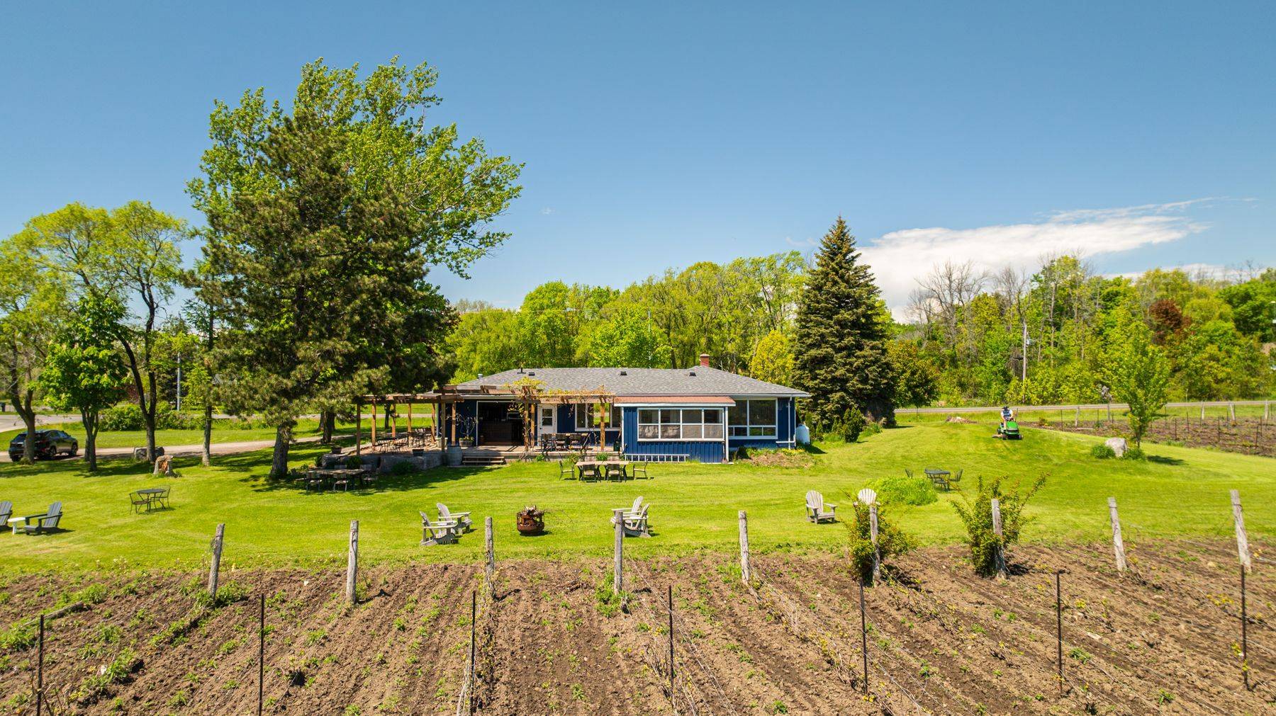 Greater Napanee, ON K0H 1G0,9656 Loyalist Pkwy