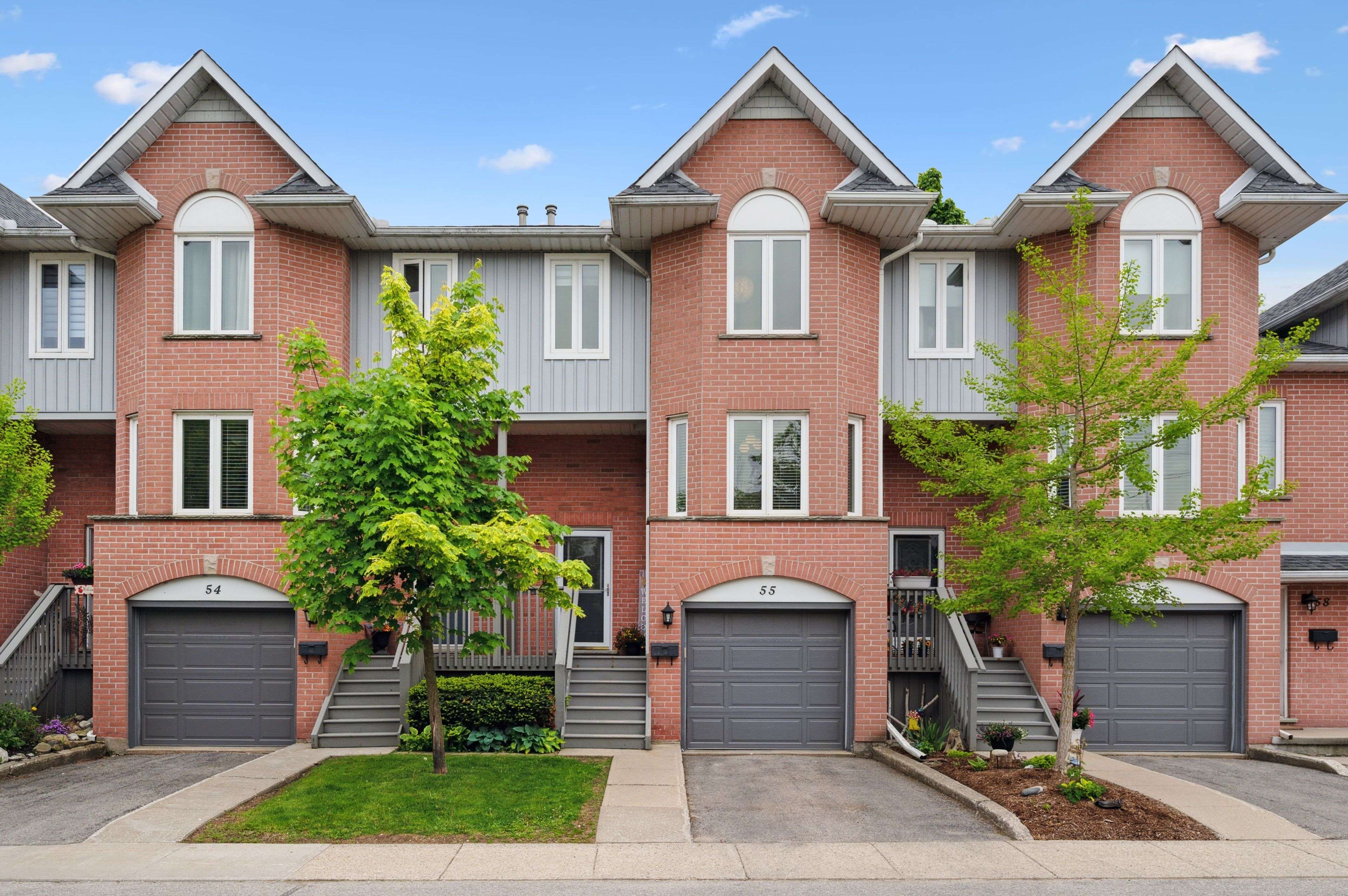 Cambridge, ON N3H 5N2,245 Bishop ST S #55