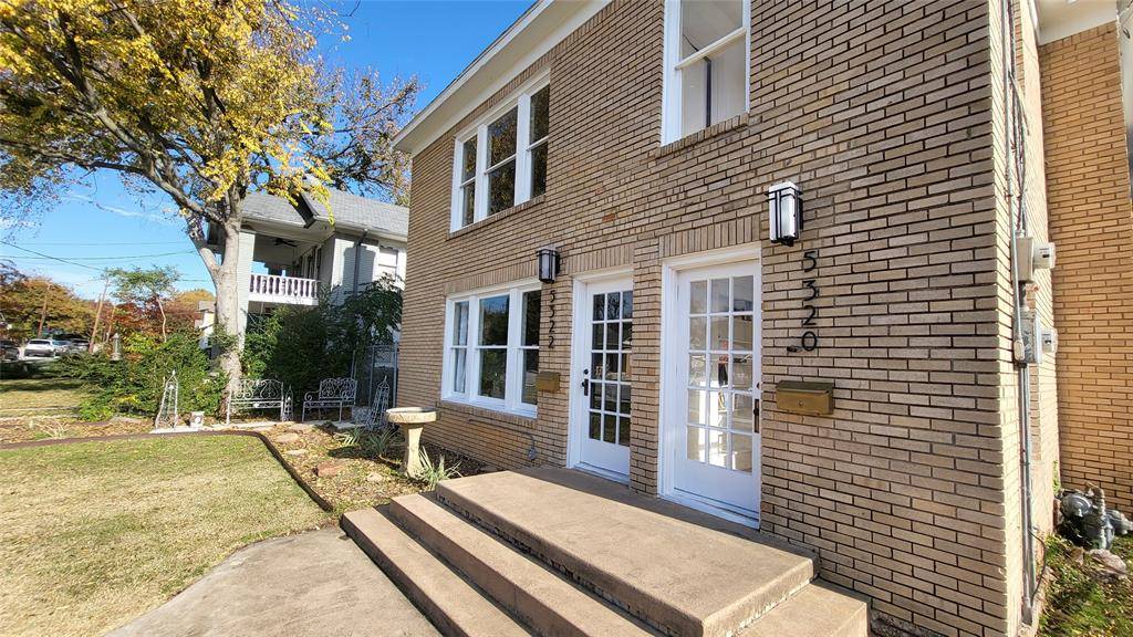 Dallas, TX 75214,5322 junius