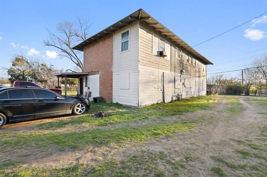 Dallas, TX 75211,201 and 207 N Randolph Drive