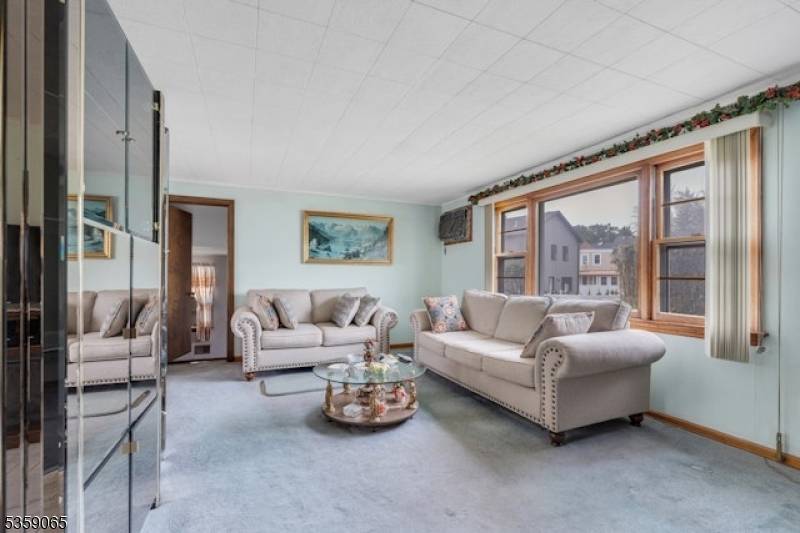 Totowa Boro, NJ 07512,36 Bogert St