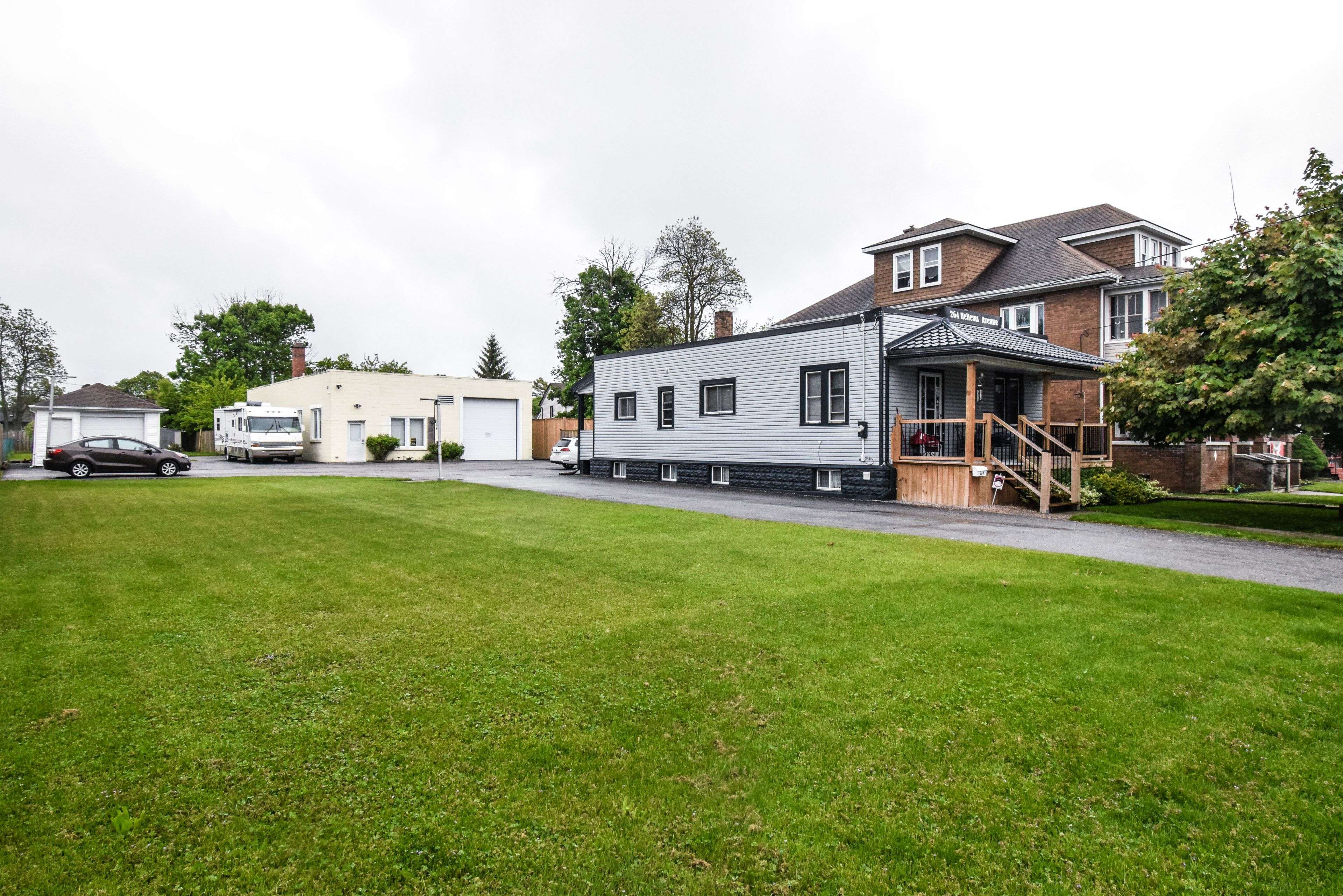 Welland, ON L3B 3B7,258 Hellems AVE