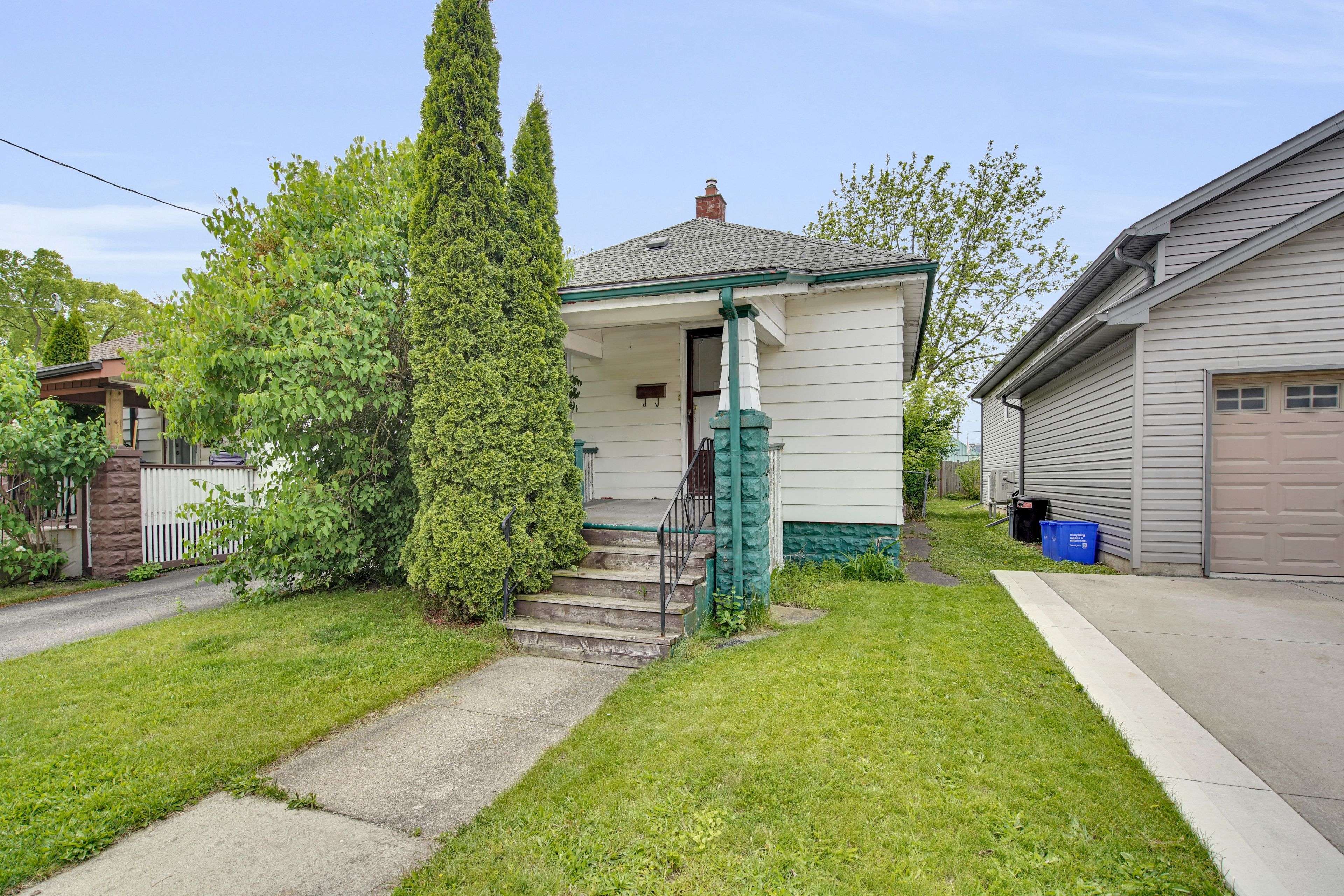 London East, ON N5Z 2B1,67 Anderson AVE