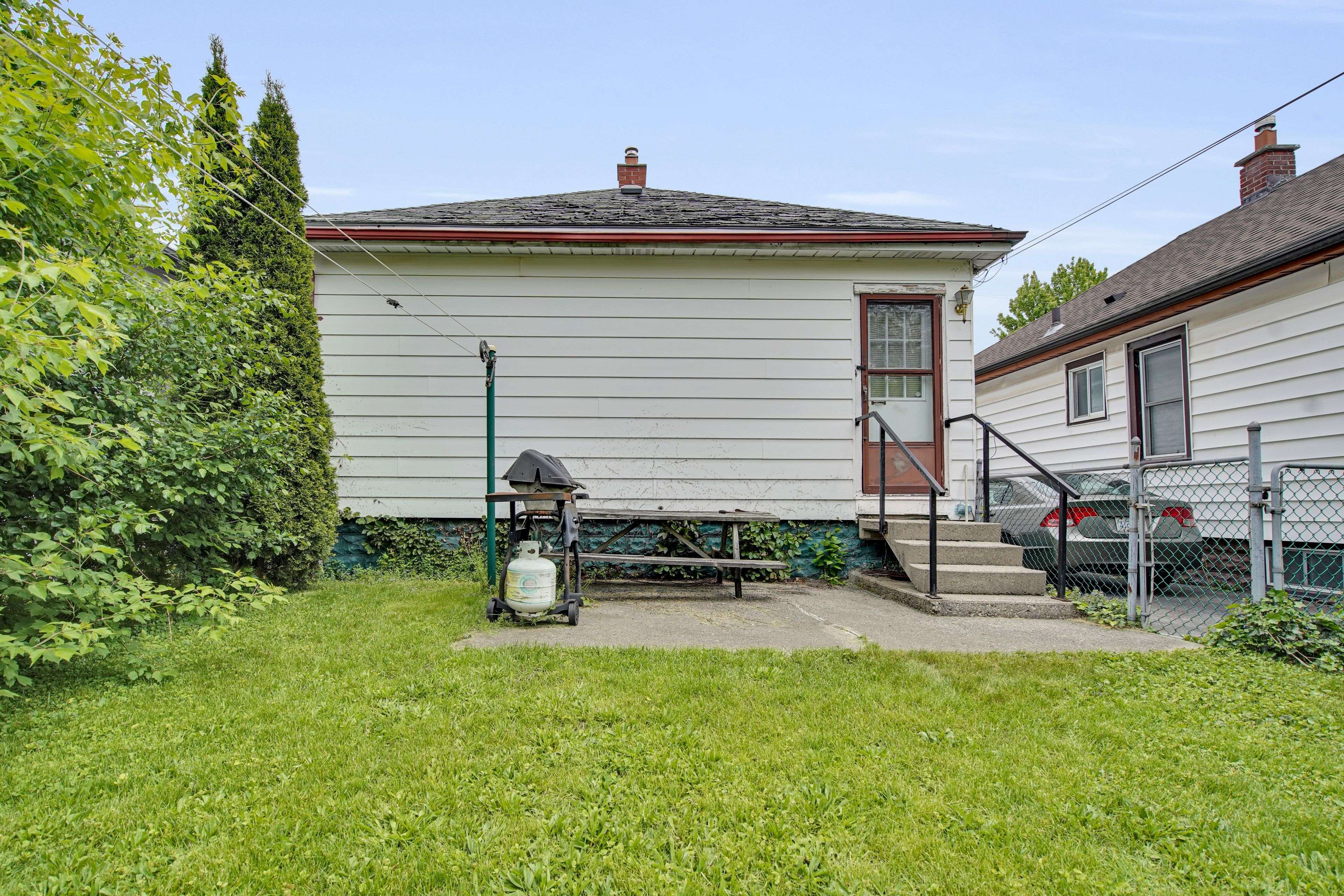 London East, ON N5Z 2B1,67 Anderson AVE