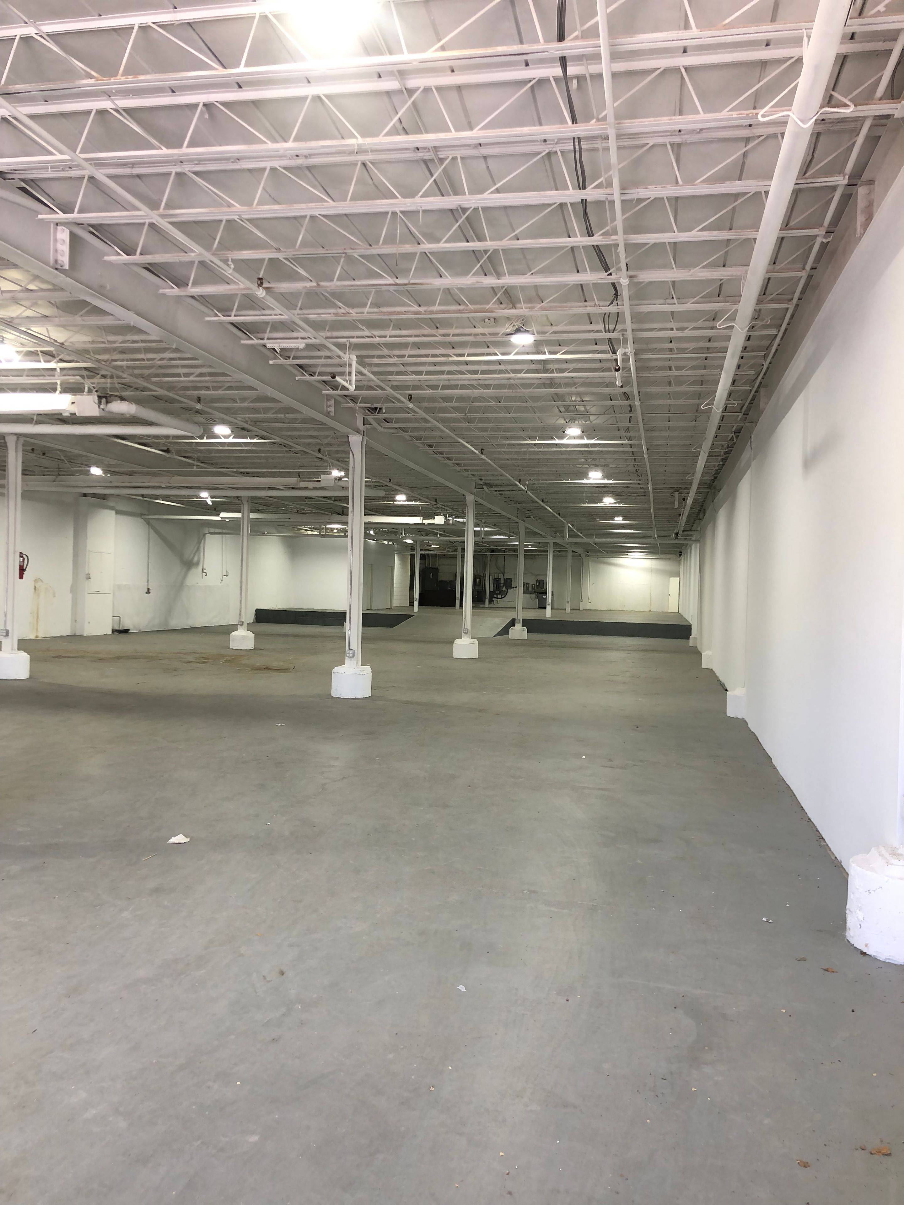 Mississauga, ON L4Y 2B8,1024 Dundas ST E #4