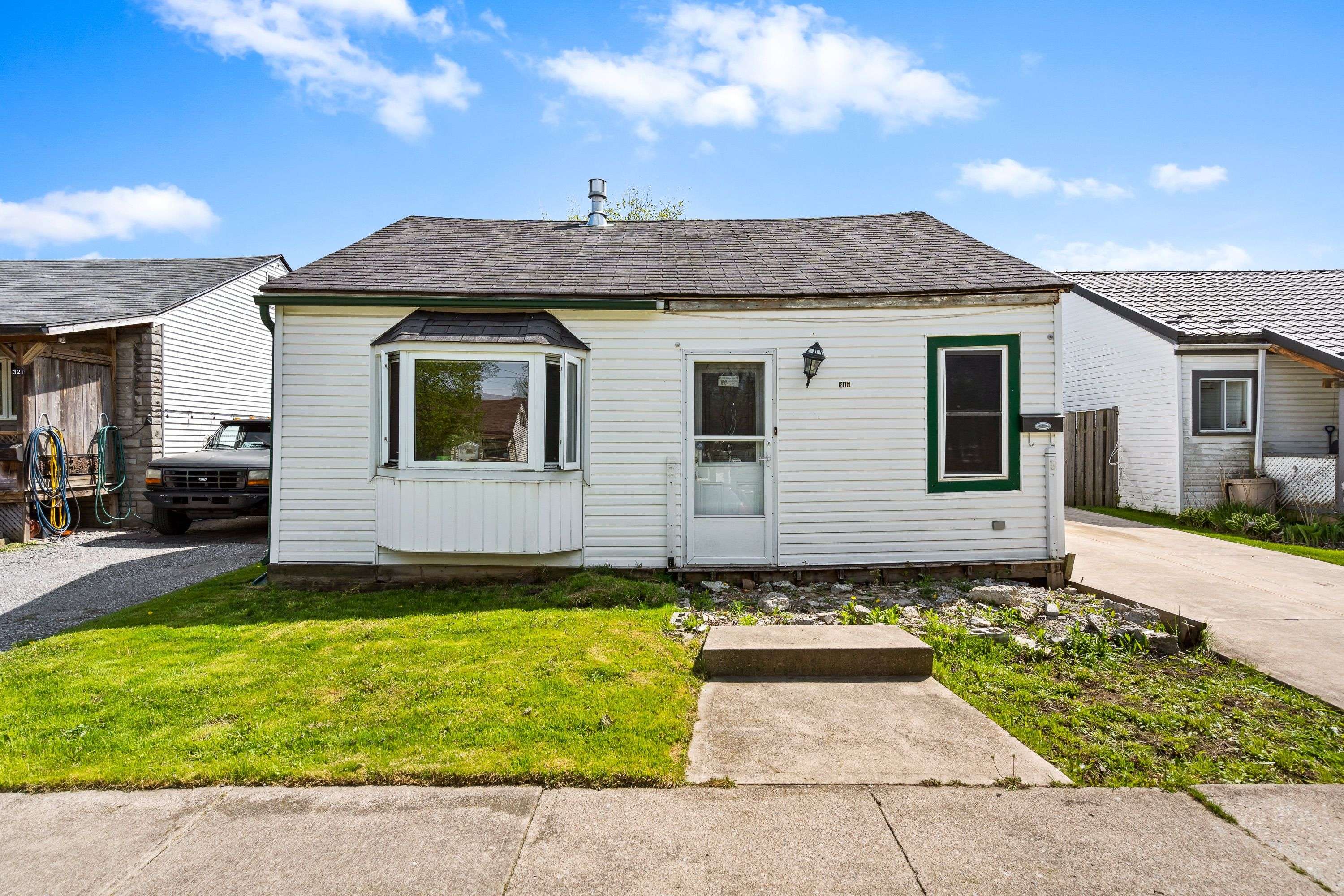 Welland, ON L3B 4Y7,317 Simpson AVE