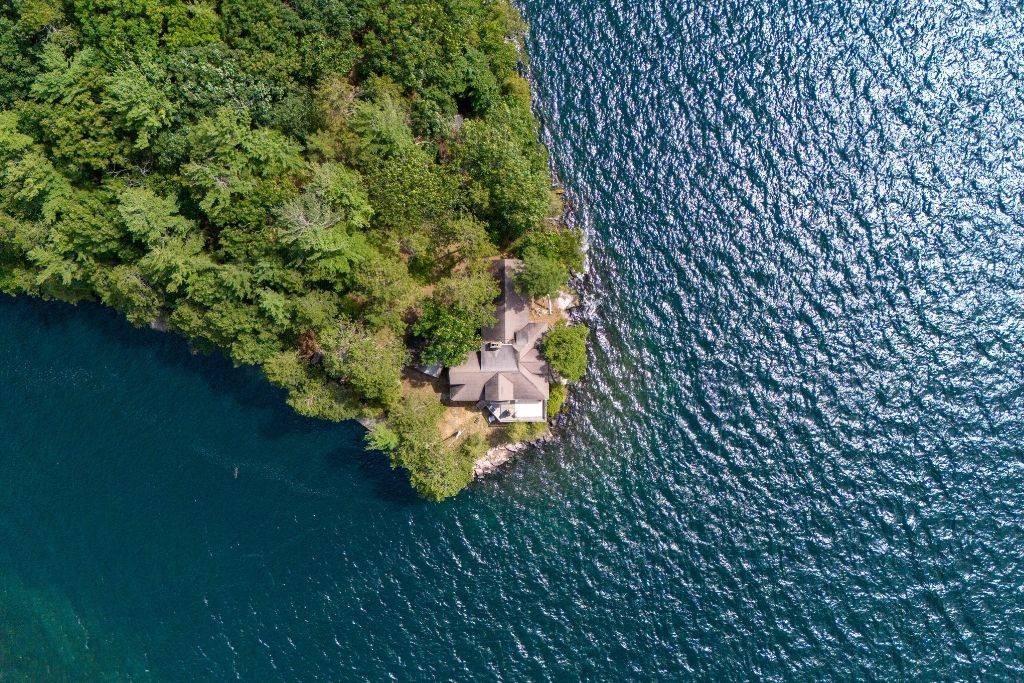 Leeds And The Thousand Islands, ON K0E 1V0,1 LITTLE GRENADIER IS