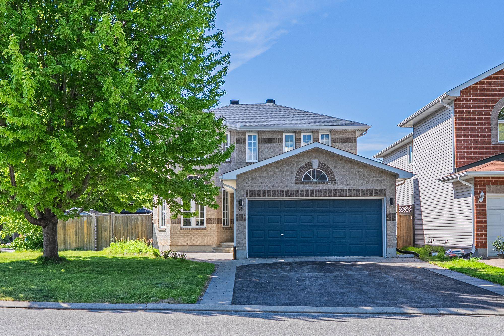 Kanata, ON K2W 1G3,48 Woliston CRES