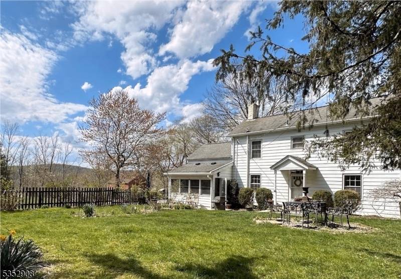 Lebanon Twp., NJ 07830,53 Hoffmans Crossing Rd