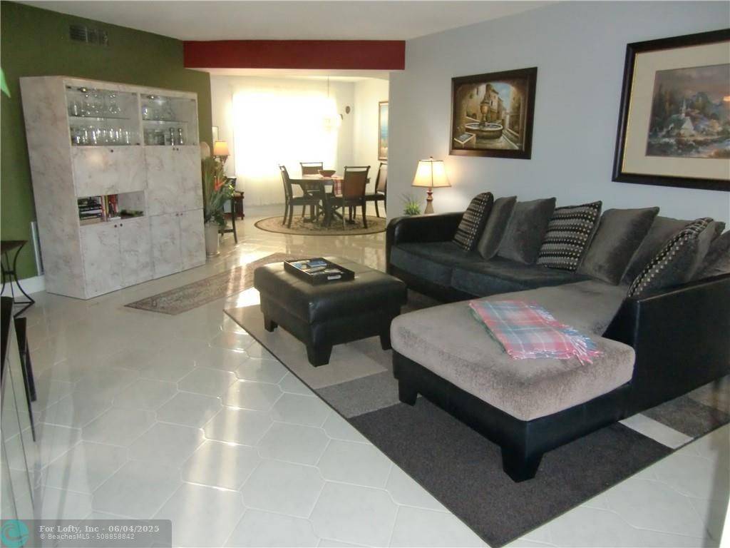 Lauderdale Lakes, FL 33319,4401 NW 41 STREET #404
