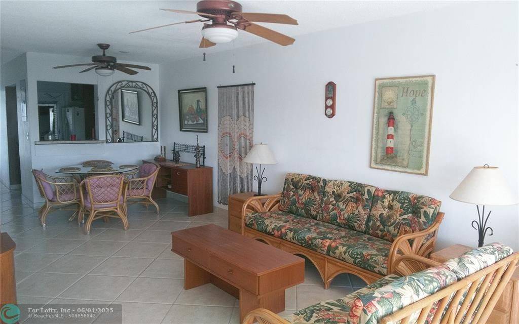 Hallandale Beach, FL 33009,465 Paradise Isle Blvd  #307