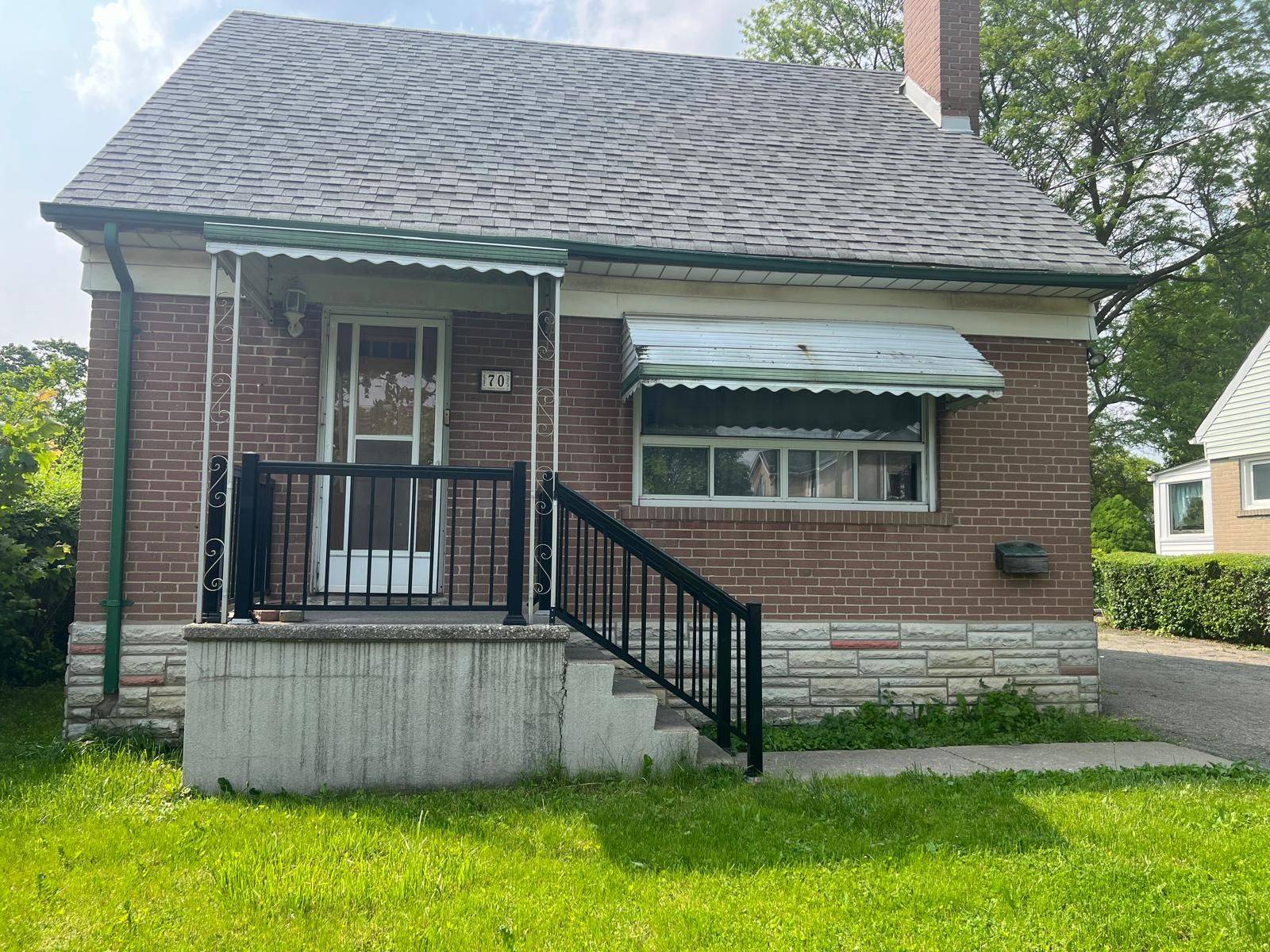 Brampton, ON L6V 1J3,70 Mccaul ST