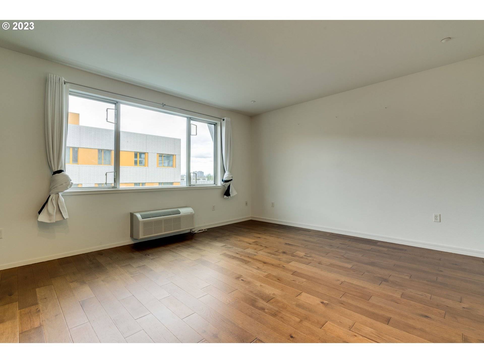 Portland, OR 97209,1125 NW 9TH AVE #512