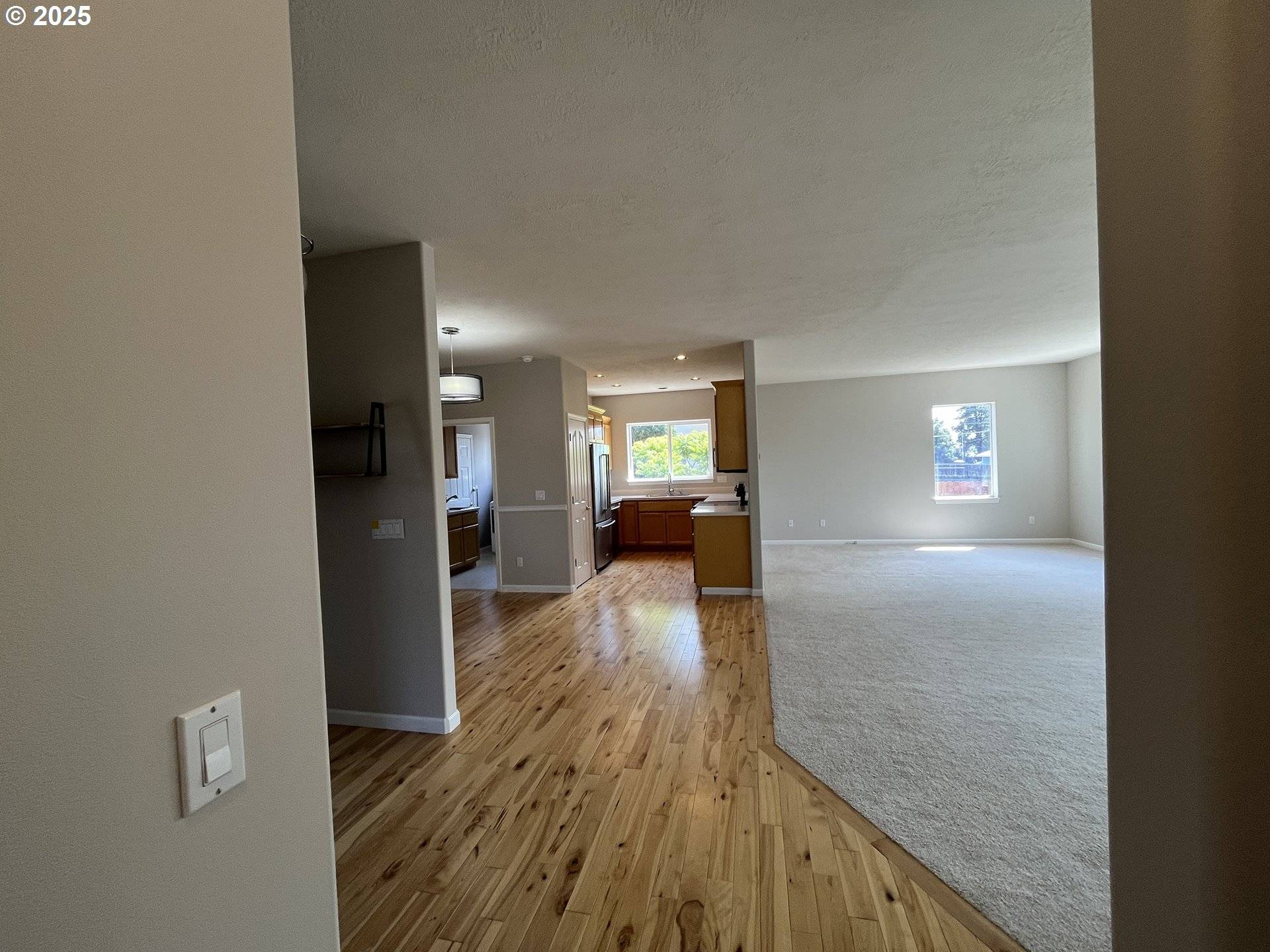 Redmond, OR 97756,855 NW MAPLE LN