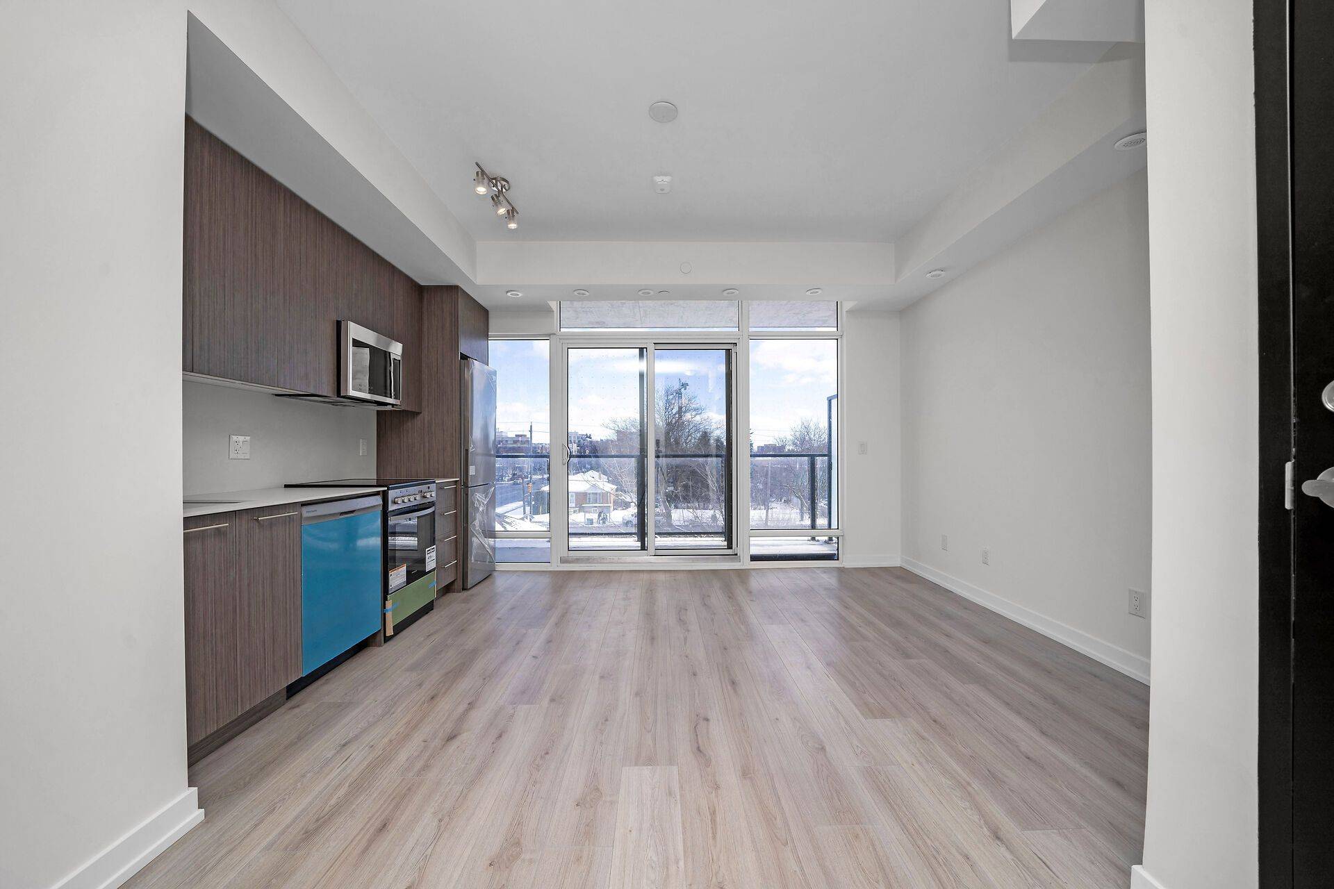 Toronto C06, ON M3H 0G2,851 Sheppard AVE W #40
