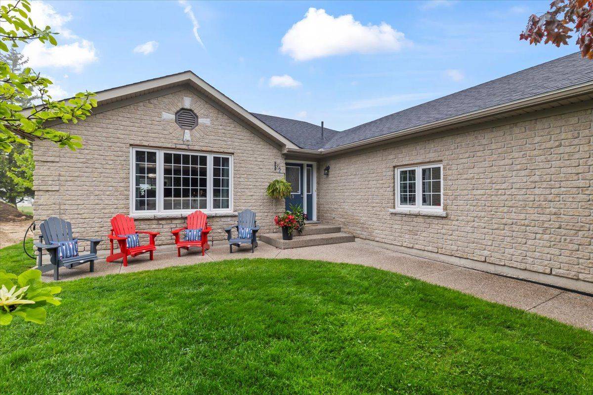 Huron-kinloss, ON N0G 2R0,9 Malcolm ST