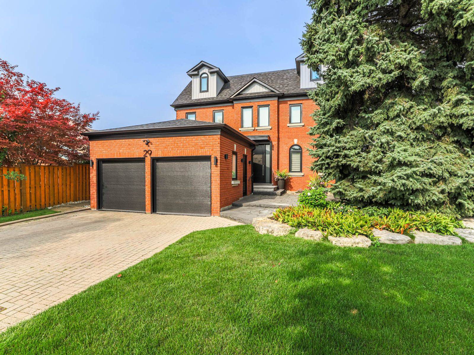 Richmond Hill, ON L4C 9P3,29 Falkland PL
