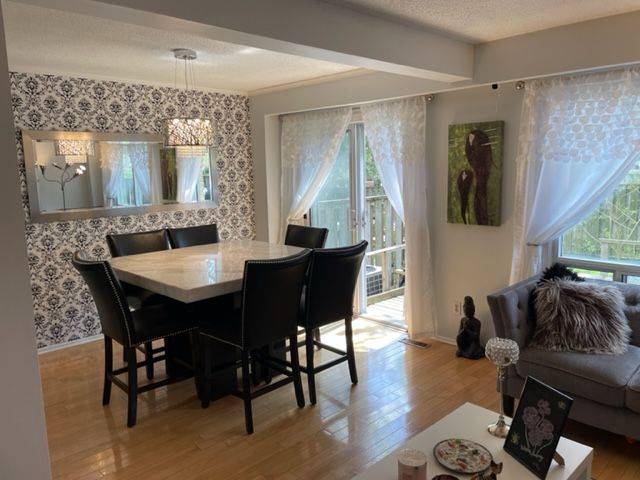 Mississauga, ON L5C 2Z3,830 Stainton DR #58