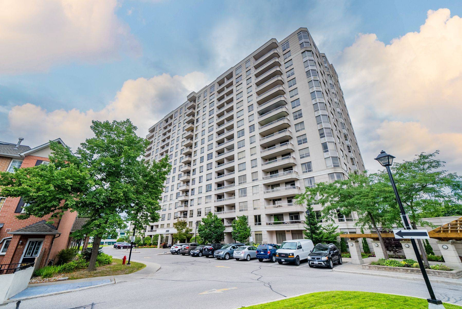 Pickering, ON L1V 6V4,1000 The Esplanade N/A N #1613