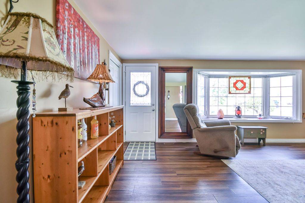 Innisfil, ON L0L 1W0,1057 Ferrier AVE